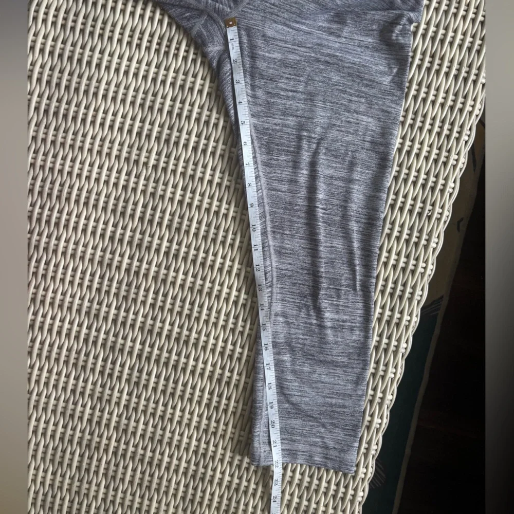 Lululemon Wunder Under Cropped Leggings 8 athleisure‎ workout yoga travel